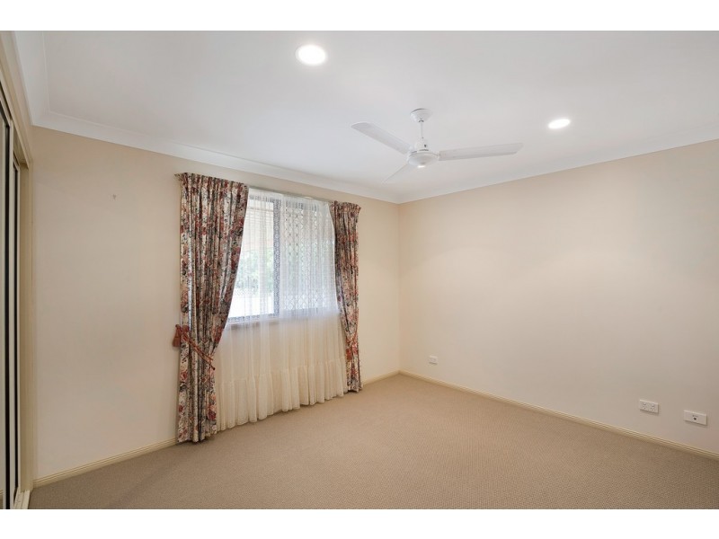 33 Fry Street, Middle Ridge QLD 4350