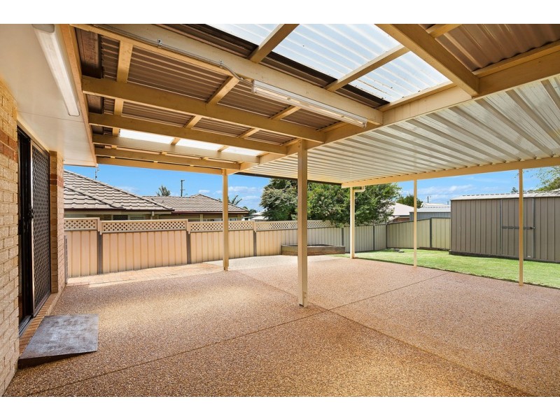 33 Fry Street, Middle Ridge QLD 4350