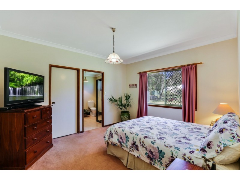 5 Maylen Court, Highfields QLD 4352