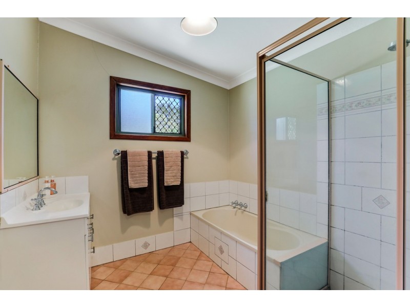 5 Maylen Court, Highfields QLD 4352