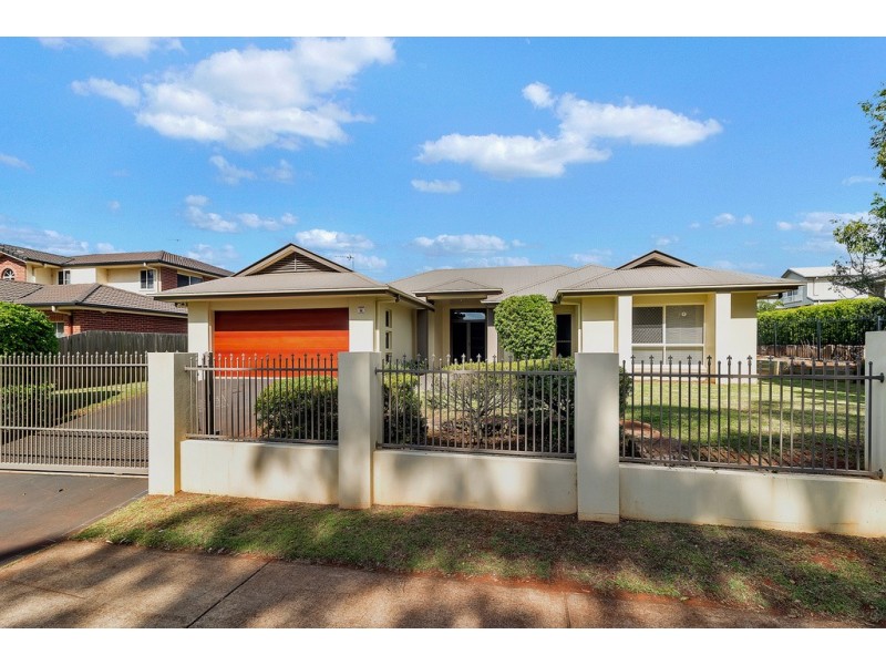 152 Rowbotham Street, Rangeville QLD 4350
