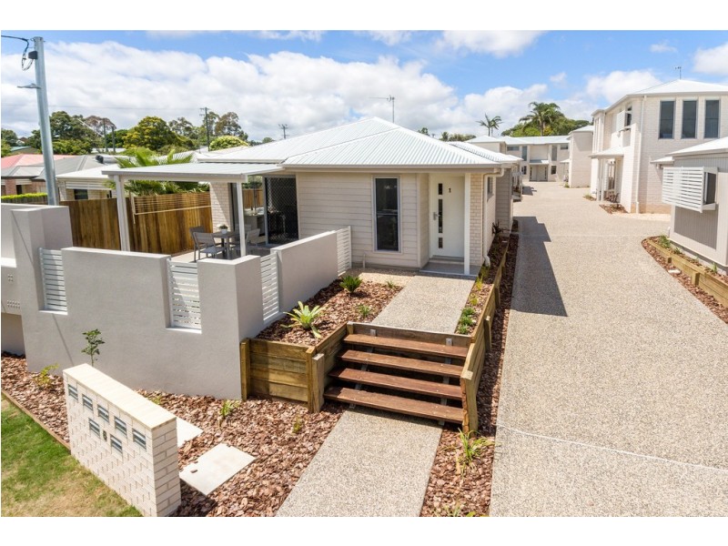 6 Swallow Court, Newtown QLD 4350