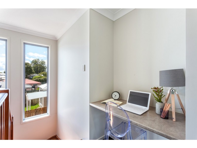 6 Swallow Court, Newtown QLD 4350
