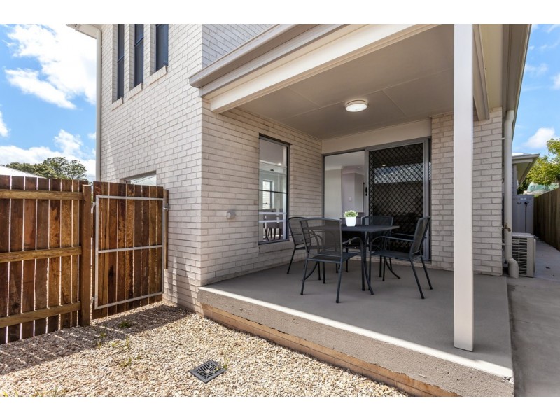6 Swallow Court, Newtown QLD 4350