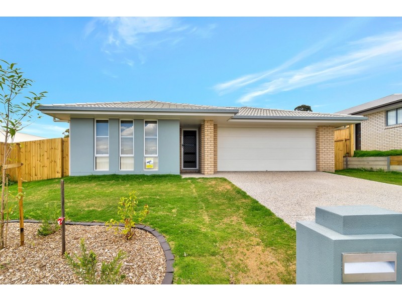 25 Cardamon Crescent, Glenvale QLD 4350