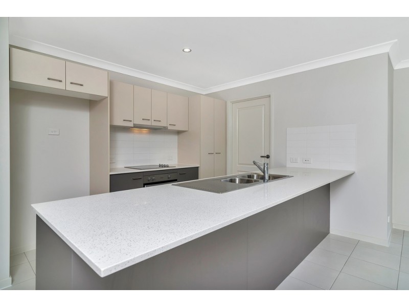 25 Cardamon Crescent, Glenvale QLD 4350