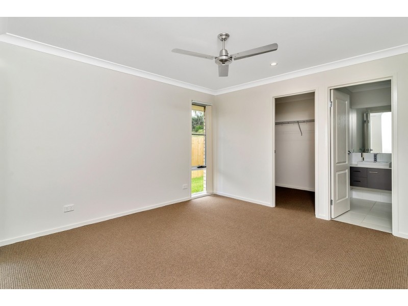 25 Cardamon Crescent, Glenvale QLD 4350