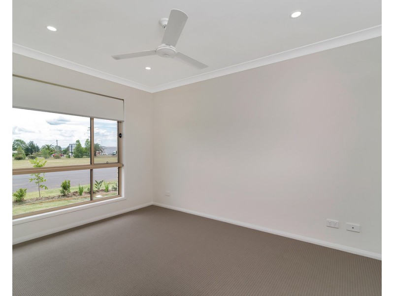 3 Bishop Street, Cambooya QLD 4358