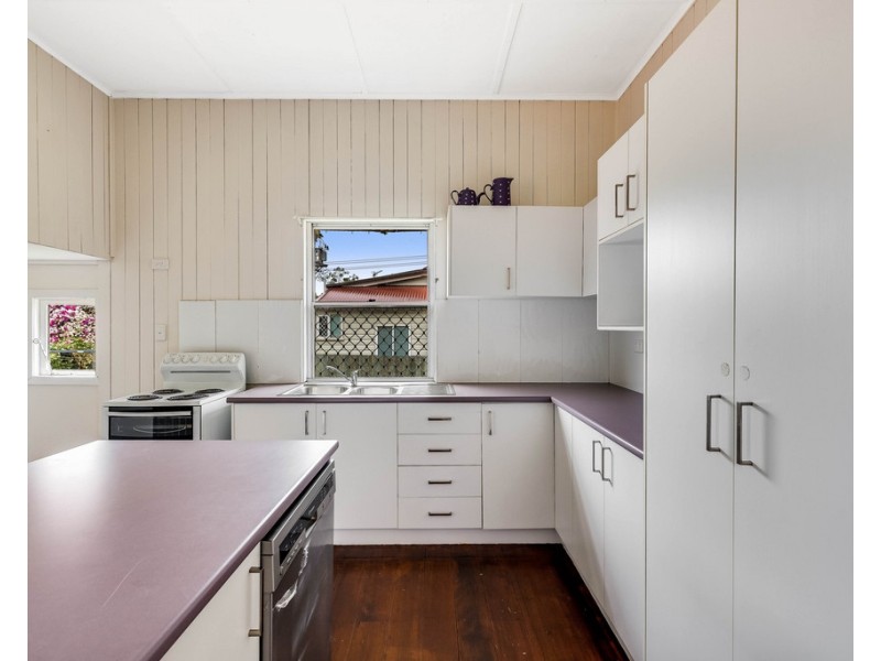 214 Russell Street, Newtown QLD 4350