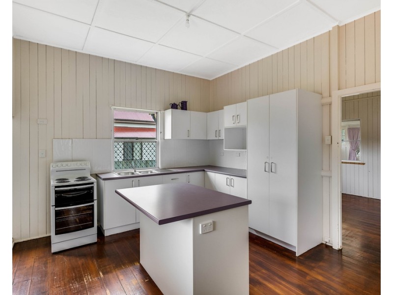 214 Russell Street, Newtown QLD 4350