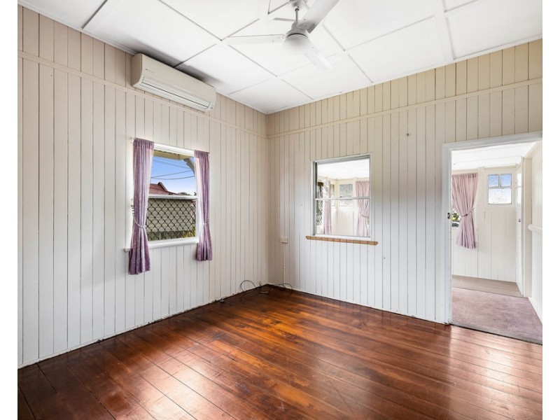 214 Russell Street, Newtown QLD 4350