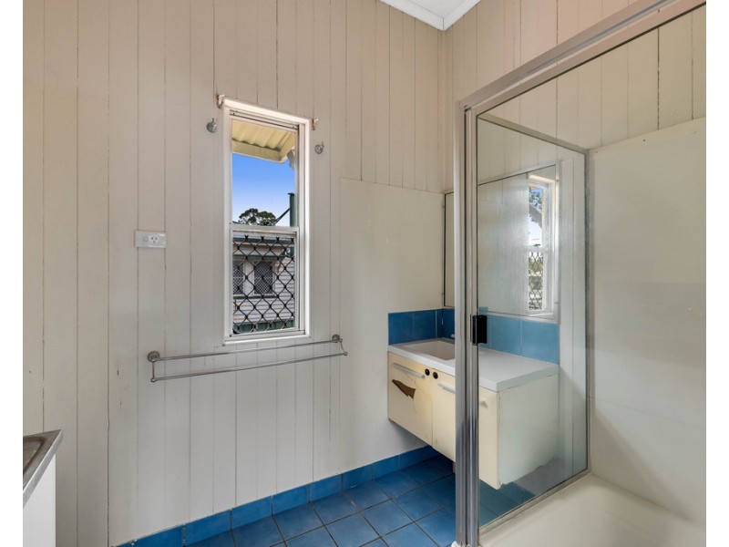 214 Russell Street, Newtown QLD 4350