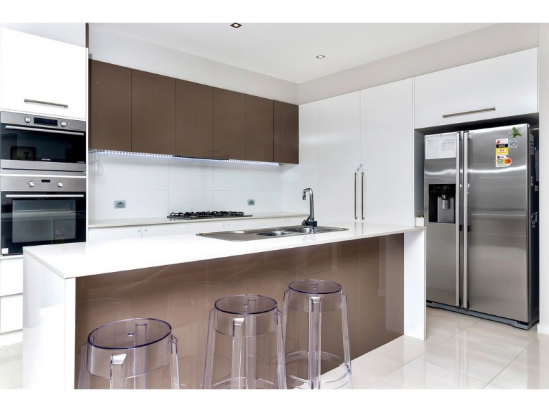 18 Beardsworth Court, Middle Ridge QLD 4350