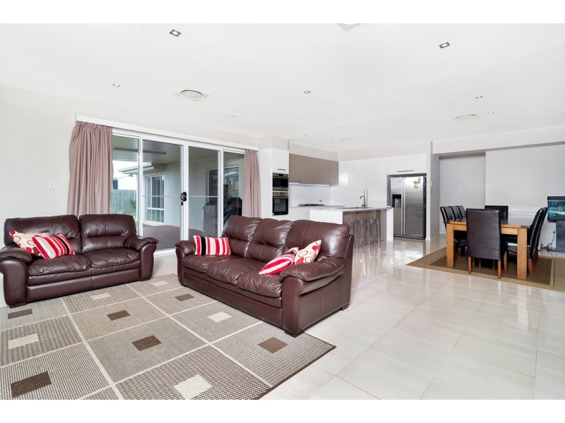 18 Beardsworth Court, Middle Ridge QLD 4350