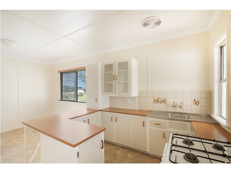 16 Mooney Street, Harlaxton QLD 4350