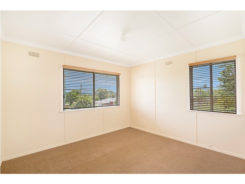 16 Mooney Street, Harlaxton QLD 4350