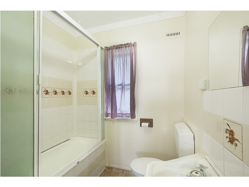 16 Mooney Street, Harlaxton QLD 4350