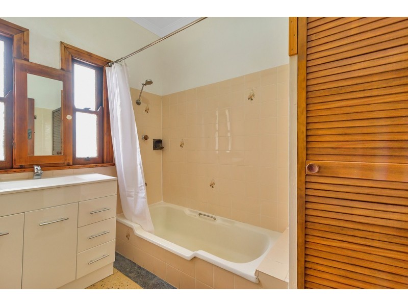 15 Bruce Street, East Toowoomba QLD 4350