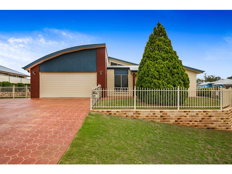 1 Conquest Court, Wilsonton QLD 4350
