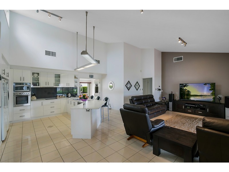 1 Conquest Court, Wilsonton QLD 4350