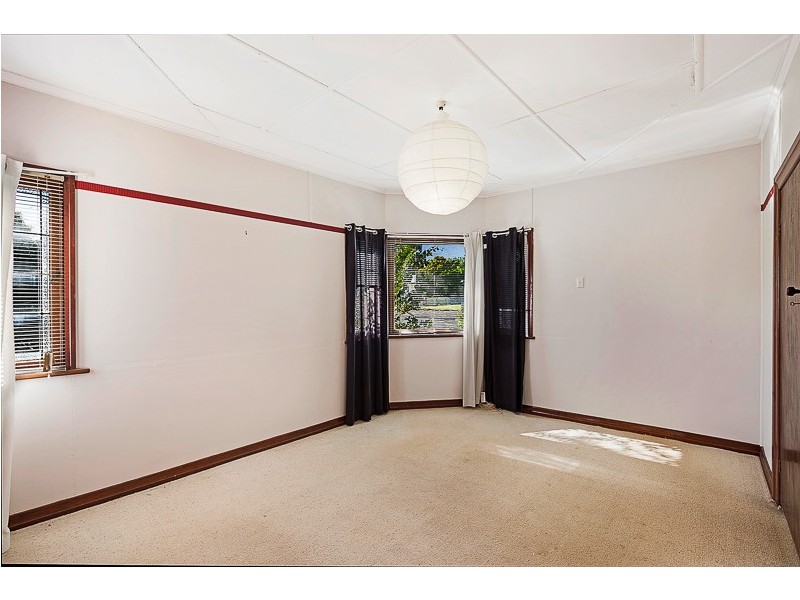 18 Lloyd Street, Harristown QLD 4350