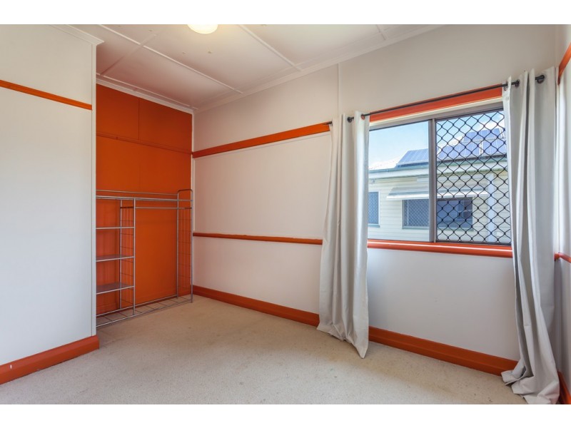 18 Lloyd Street, Harristown QLD 4350