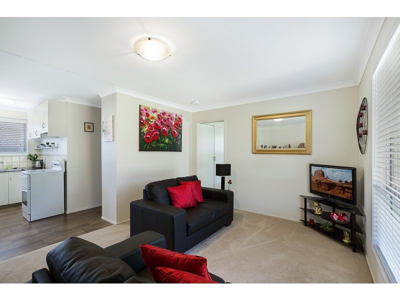 Unit 2/481 Bridge Street, Wilsonton QLD 4350