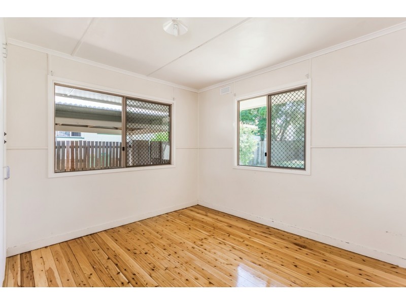 23 Rob Street, Newtown QLD 4350