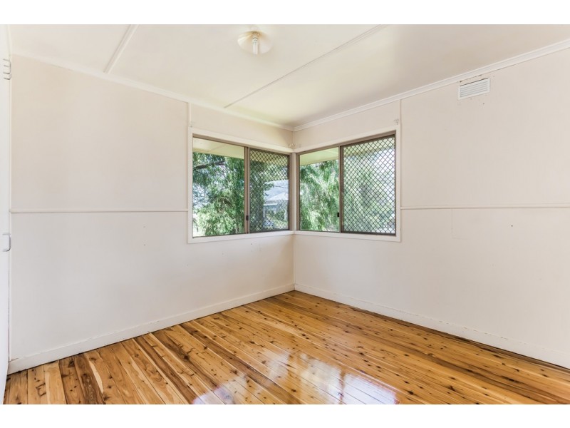 23 Rob Street, Newtown QLD 4350