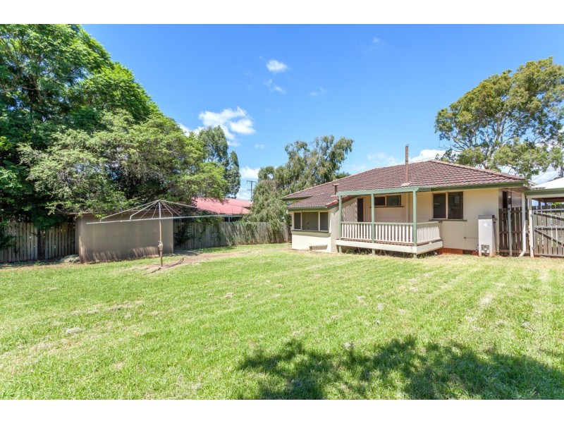 23 Rob Street, Newtown QLD 4350
