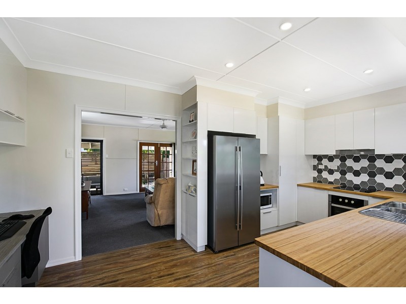 2 McCarthy Street, Newtown QLD 4350