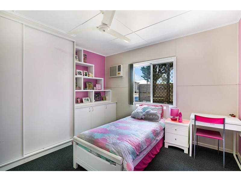 2 McCarthy Street, Newtown QLD 4350