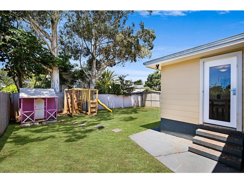 2 McCarthy Street, Newtown QLD 4350