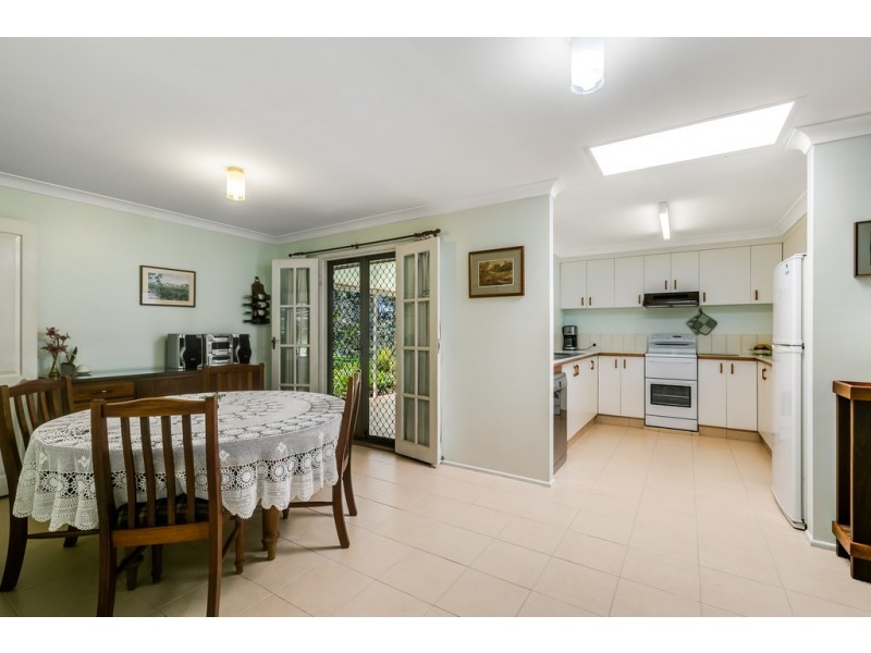 11 Rees Drive, Highfields QLD 4352