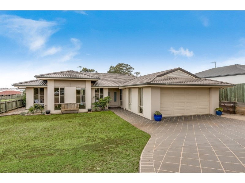 7 Sunset Drive, Glenvale QLD 4350