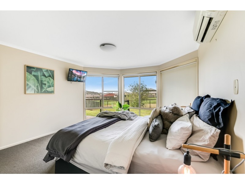 7 Sunset Drive, Glenvale QLD 4350