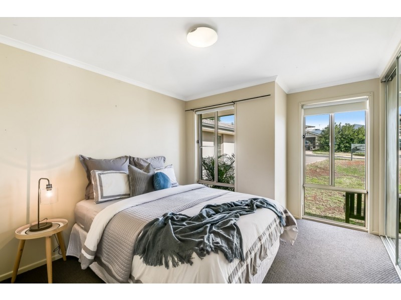 7 Sunset Drive, Glenvale QLD 4350
