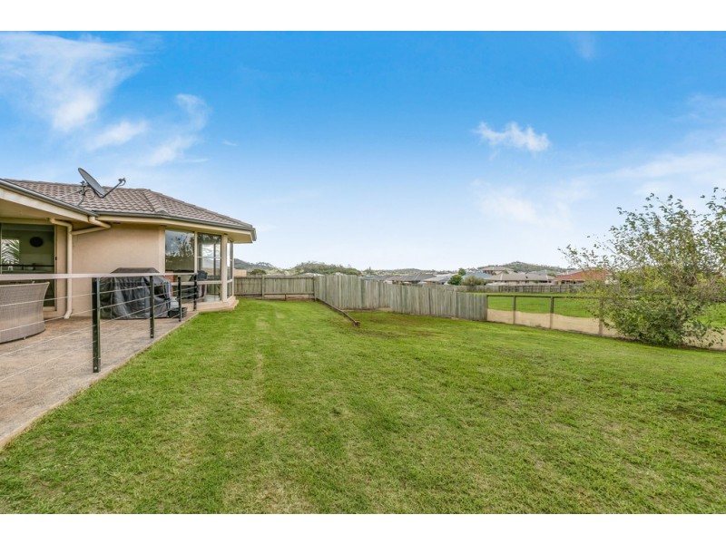 7 Sunset Drive, Glenvale QLD 4350