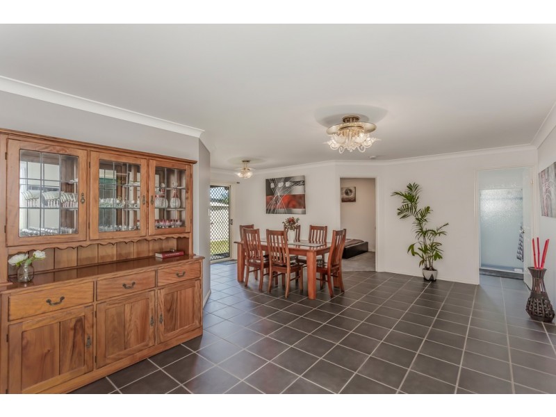 18 Sunset Drive, Glenvale QLD 4350