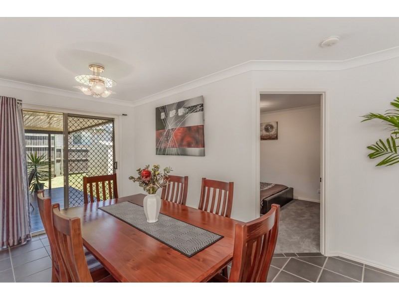 18 Sunset Drive, Glenvale QLD 4350