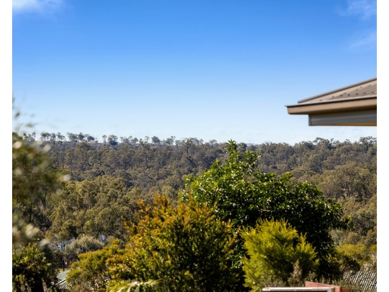 6 Parkview Place, Meringandan West QLD 4352