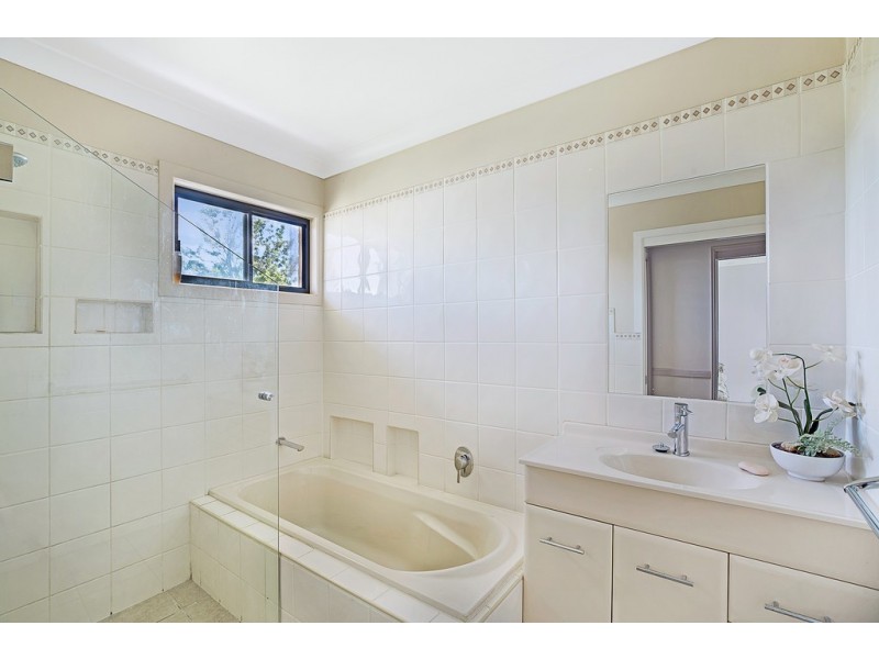 18 Boland Street, North Toowoomba QLD 4350