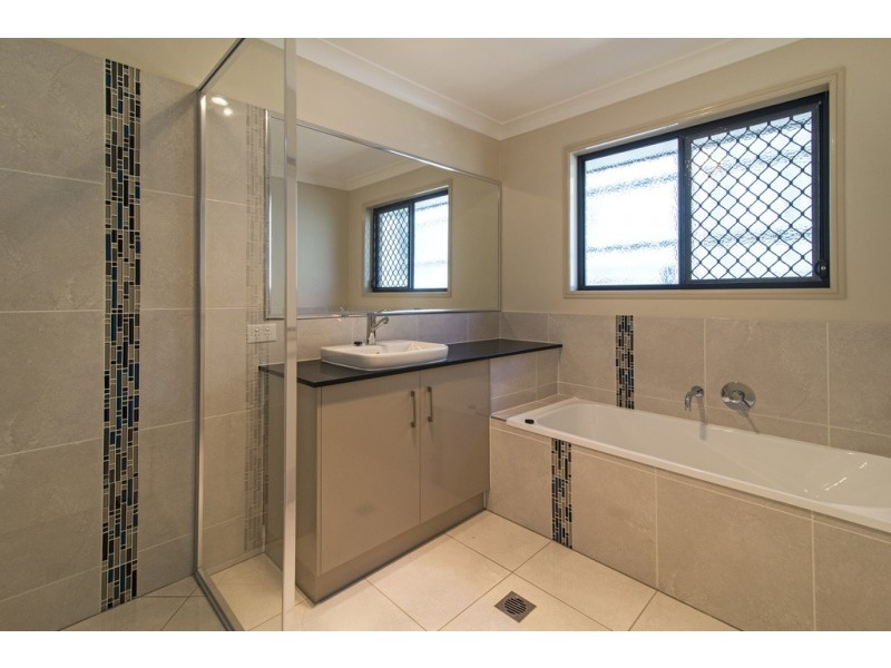 3 Huon Drive, Glenvale QLD 4350