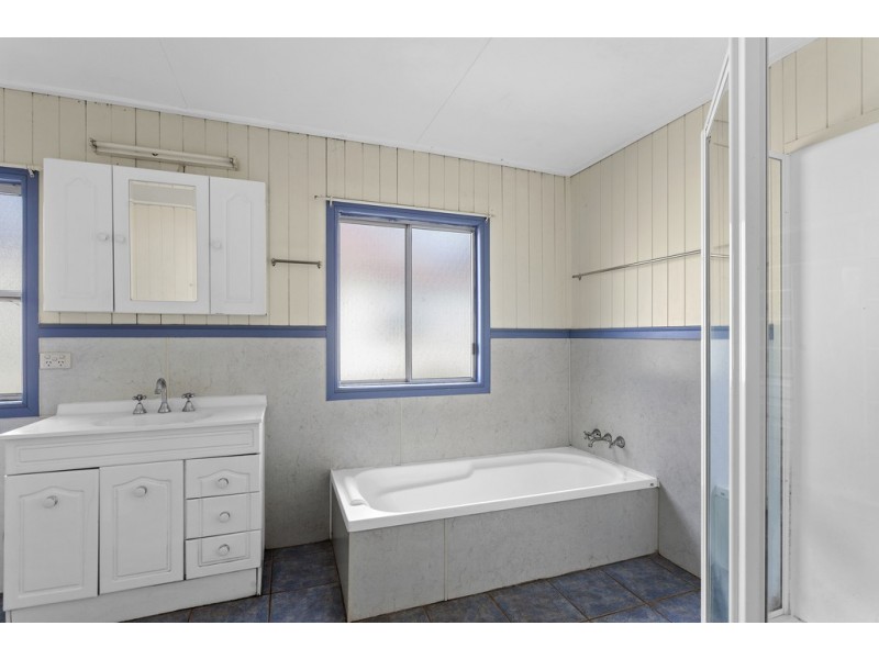 108a Holberton Street, Newtown QLD 4350