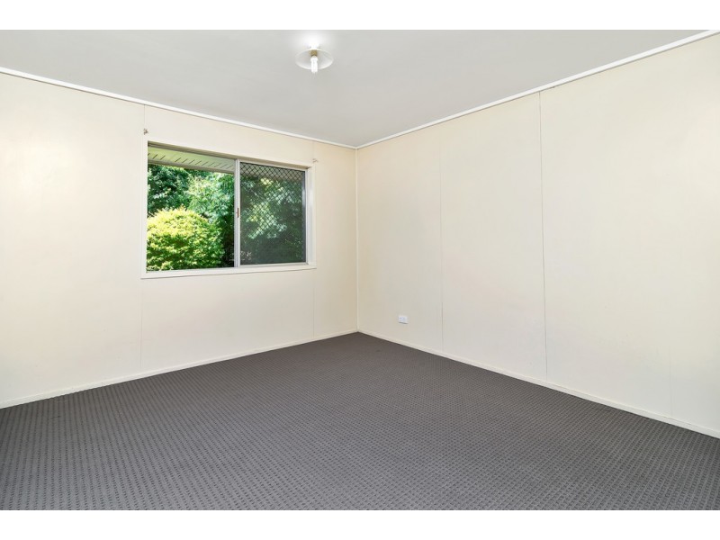 7 Kenora Court, Rockville QLD 4350