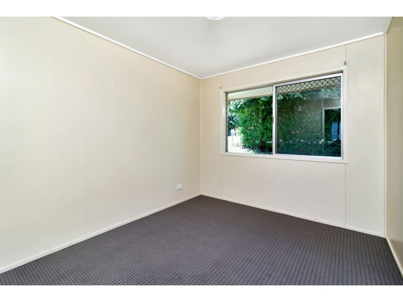 7 Kenora Court, Rockville QLD 4350