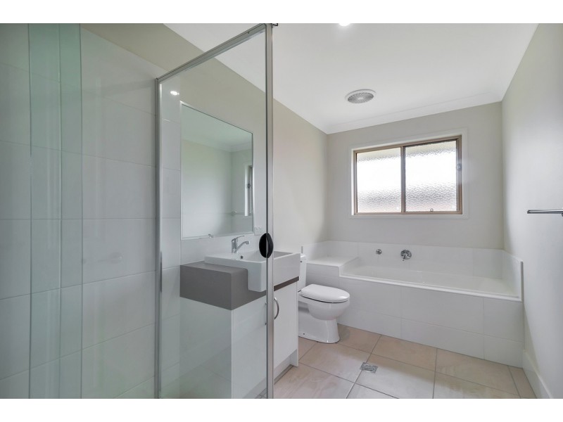 3 Bishop Street, Cambooya QLD 4358