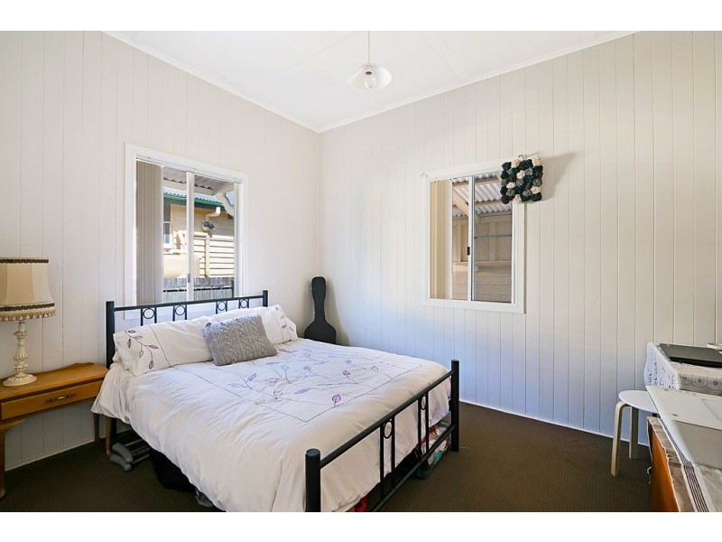 25 Clark Street, South Toowoomba QLD 4350