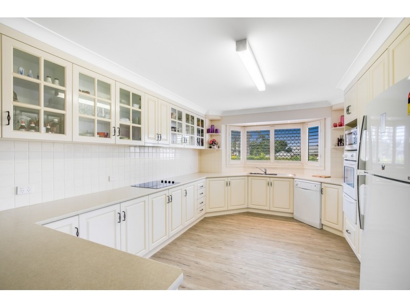 17 Macrossan Street, Cranley QLD 4350