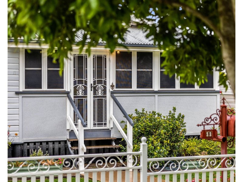 11 Parkinson Street, South Toowoomba QLD 4350